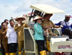 Direksi Hadiri Panen Raya Di OKI, Pusri Dukung Swasembada Pangan